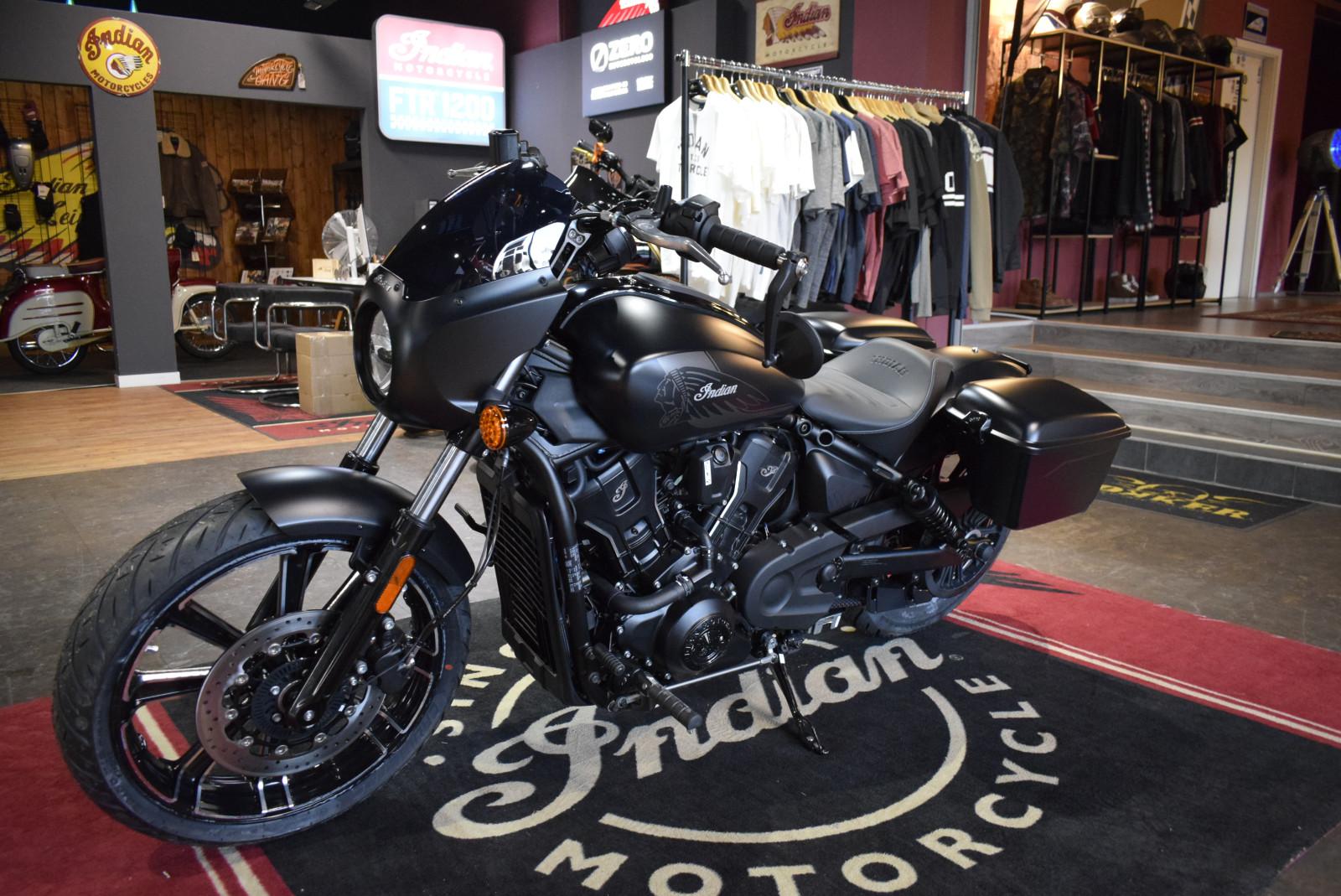 Indian Sport Scout RT  Lim+Tech Navi/Koffer vor Ort VF