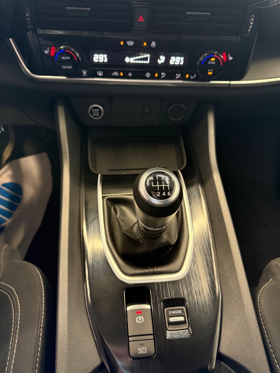 Fahrzeugabbildung Nissan Qashqai Acenta - Navi, 360°-Kam., Winter-P.