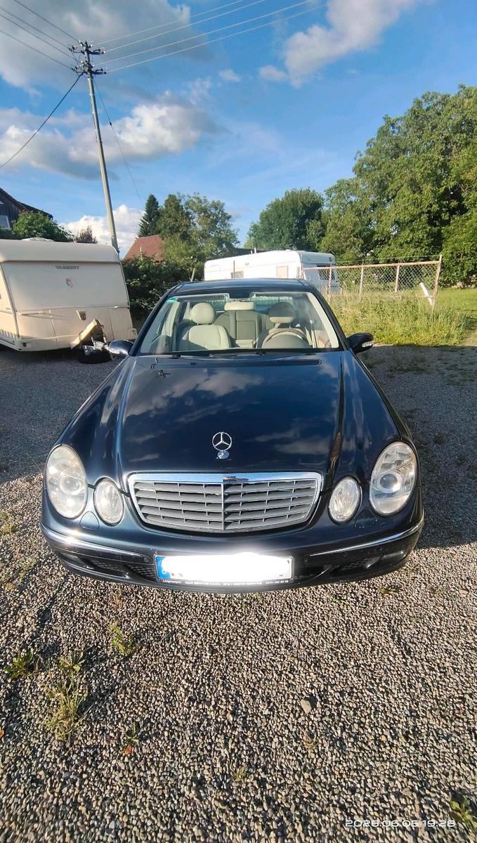 Mercedes-Benz E 320