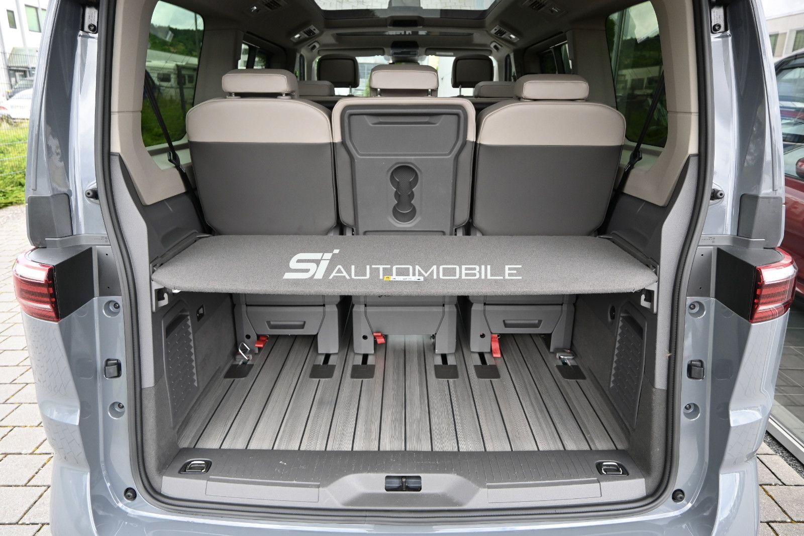 Fahrzeugabbildung Volkswagen T7 Multivan 2.0 TDI Lang Edition °UVP 84.696€°