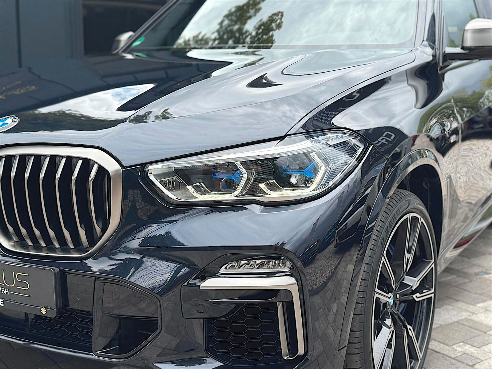 Fahrzeugabbildung BMW X5 M50d Performance Shadow Line *LASER*Pano*ACC*