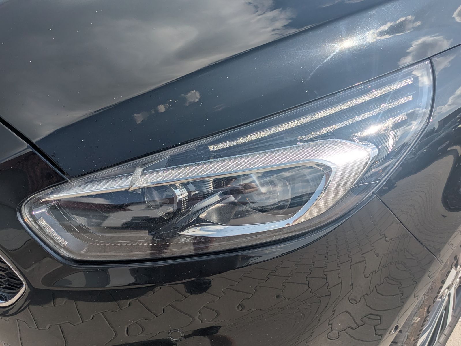 Fahrzeugabbildung Ford S-MAX 2.0 EcoBlue ST-Line PANO/KAM/AHK/LED 7-Si