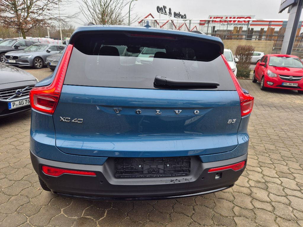 Fahrzeugabbildung Volvo XC40 B3 B DKG Plus Dark+PixelLED+Allwetter+