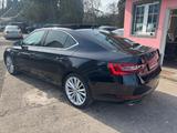 Skoda Superb 4x4 /AHK/Standheizung/ACC/Keyless/Pano/ - Skoda Superb: Limousine
