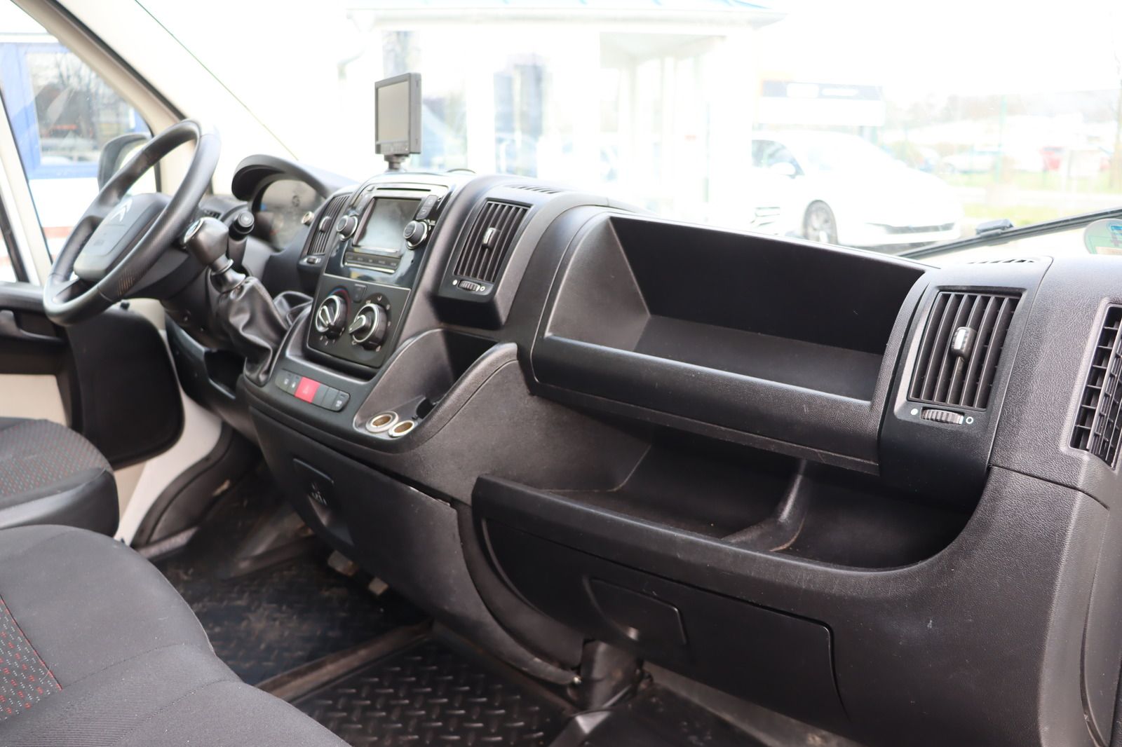 Fahrzeugabbildung Citroën Jumper 2.2d DOKA Kipper 7 Sitzer 1. Hand