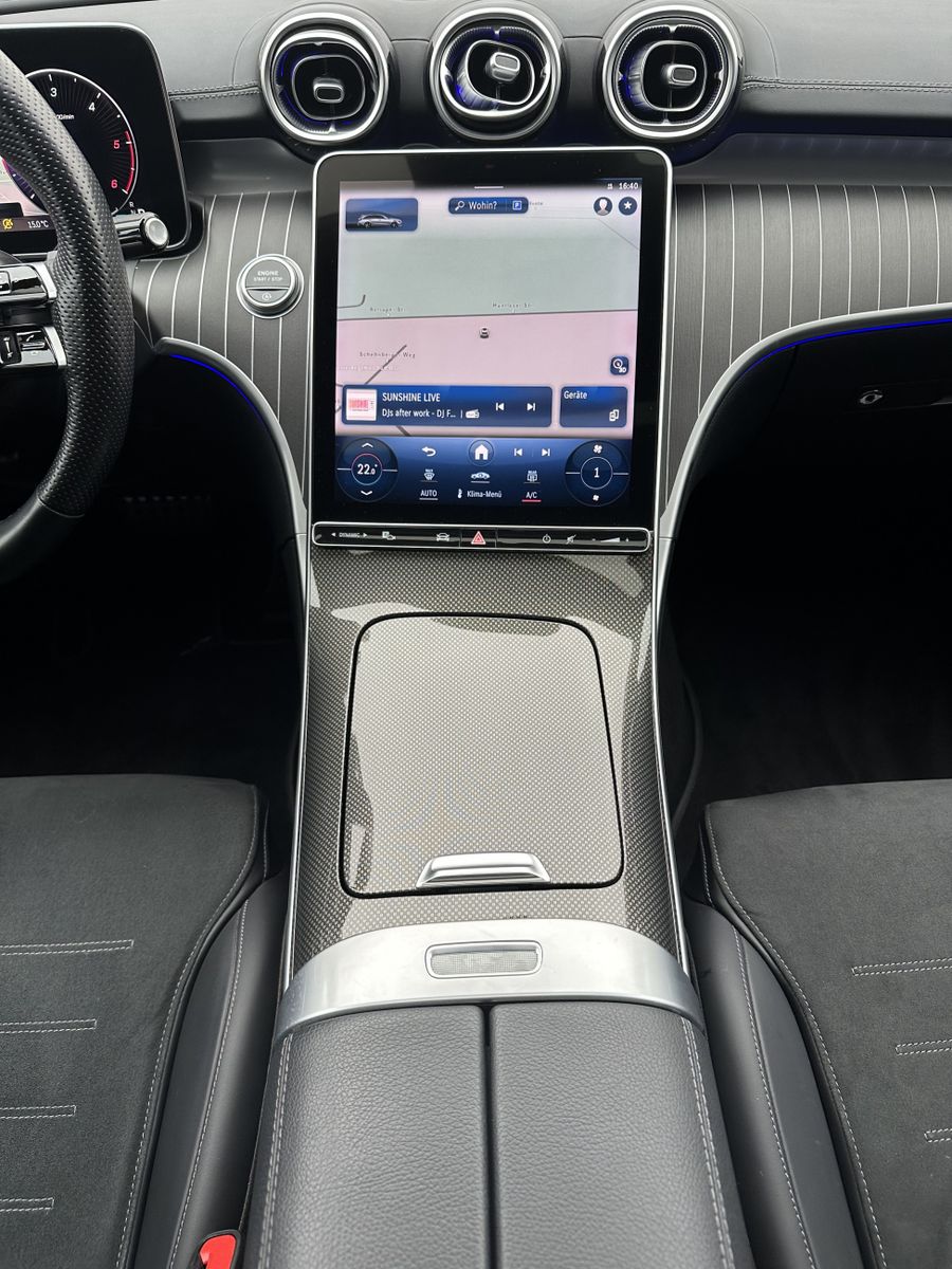 Fahrzeugabbildung Mercedes-Benz C 300d T AMG-Line NAV+LED+KAM+V-COCKPIT+AHK+PANO