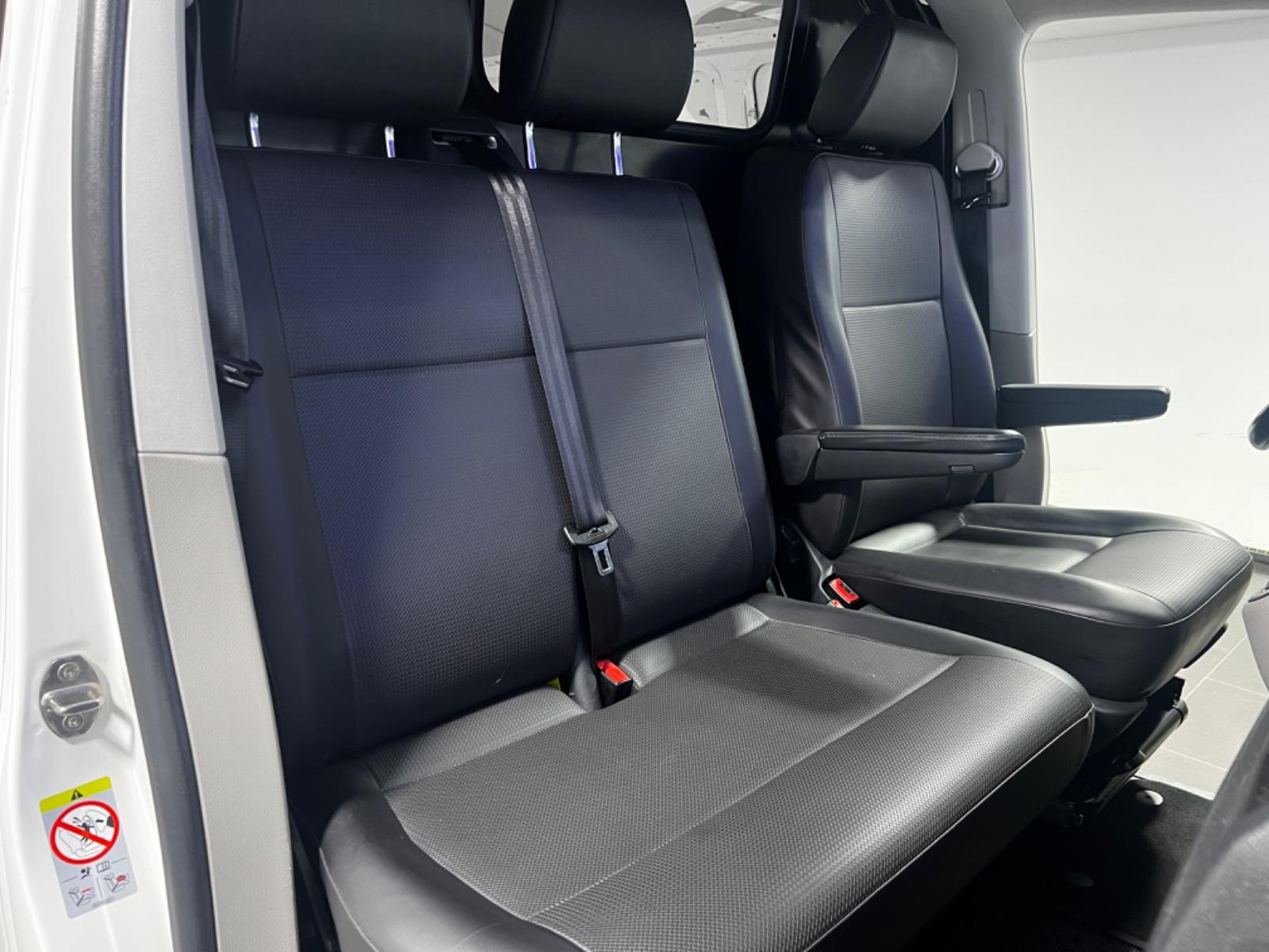 Volkswagen T6 Transporter Kasten lang DSG 1H NAVI PDC BLUET