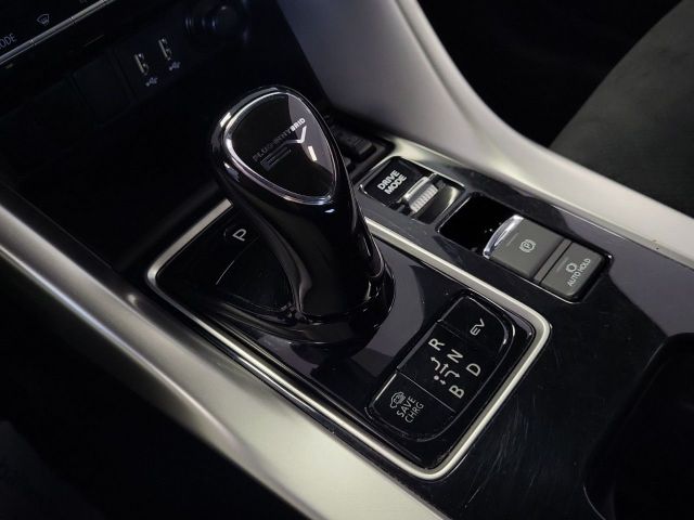 Eclipse Cross 2.4 MIVEC PLUS Hybrid 4WD