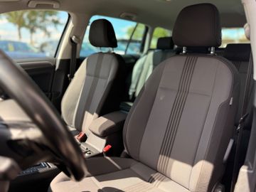 Volkswagen Golf - 9