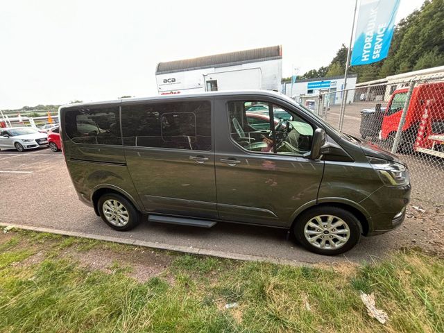 Ford Tourneo  Coustem