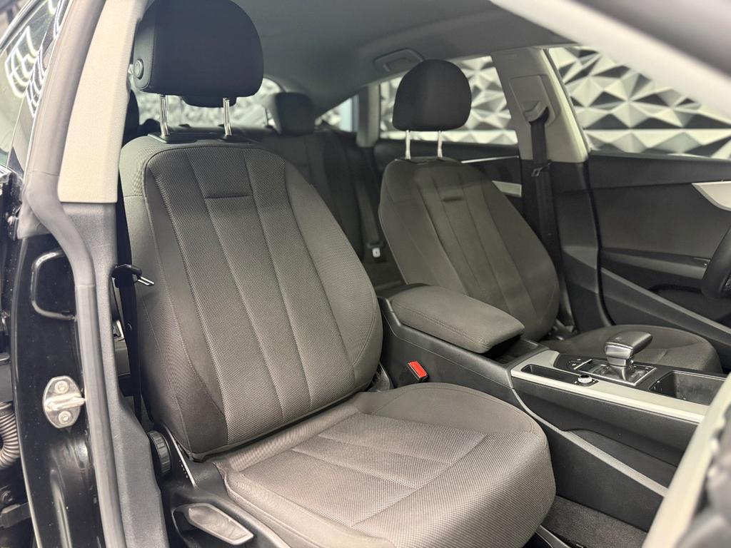Audi A5 Sportback 40 TFSI S line Schwarz-Paket, Foto 31 von 44