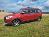 Dacia Lodgy TCe 130 GPF Stepway Plus 1.Hd/7Sitze/AHK - Dacia Lodgy von privat