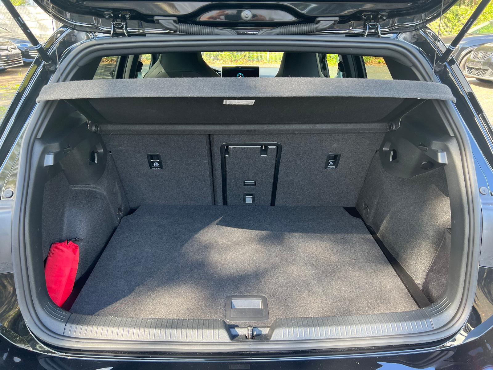Volkswagen Golf VIII Lim 1.5 eTSI R-Line-LED-KAM-NAVI-GARAN, миниатюра 21