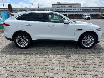 Jaguar F-Pace - 4