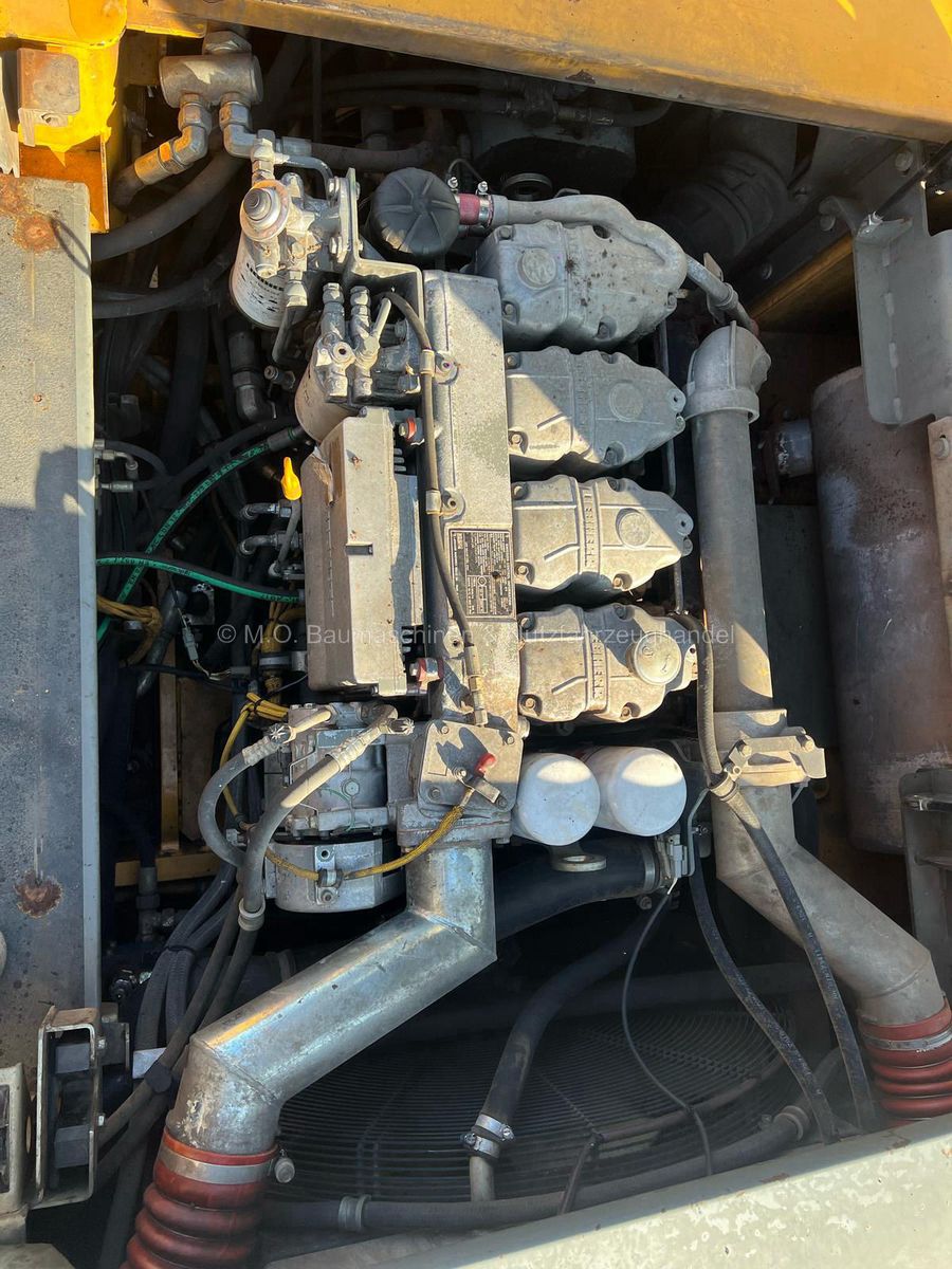 Fahrzeugabbildung Liebherr A 934 C Litronic