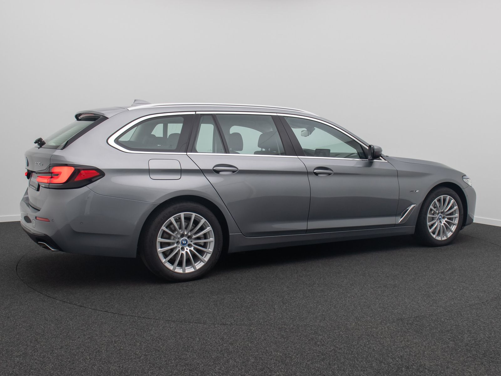 Fahrzeugabbildung BMW 530e xD  Kamera Laser HUD DAB H/K Komfort Alarm