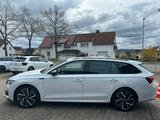 Skoda Octavia Combi 2.0 TDI Sportline*NAVI*SHZ*360°Kam - mit Diesel-Antrieb: Automatik
