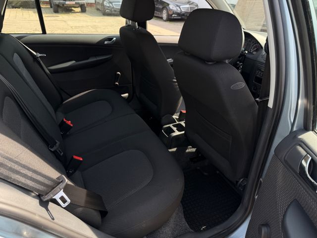 Fabia Combi 1.4, Scheckheft, 1. HAND, TÜV NEU Bild 10