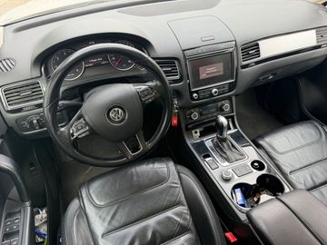 Volkswagen Touareg - 7