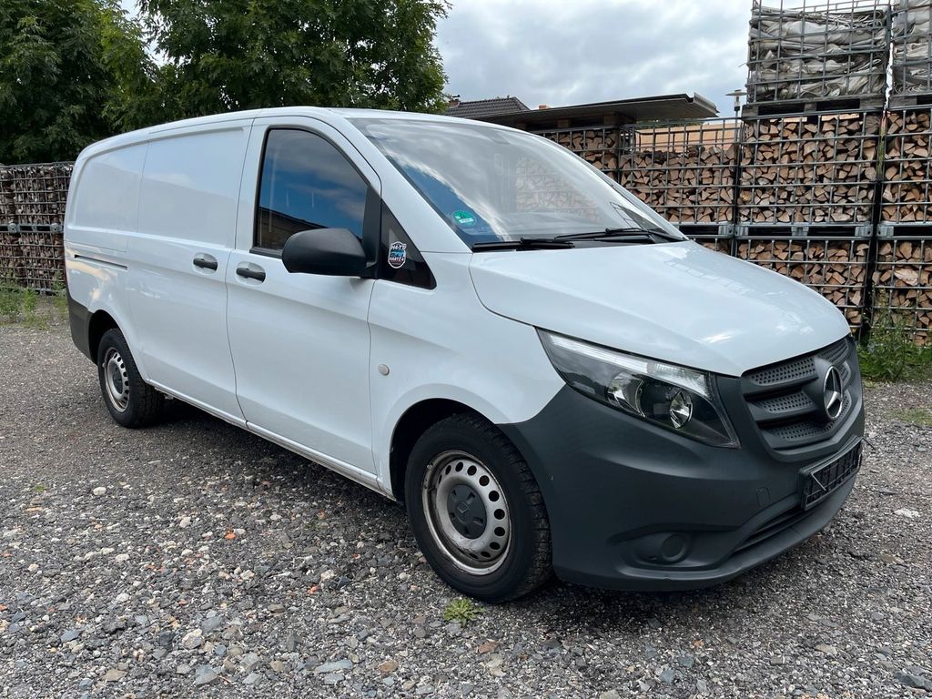 Image of Mercedes-Benz Vito