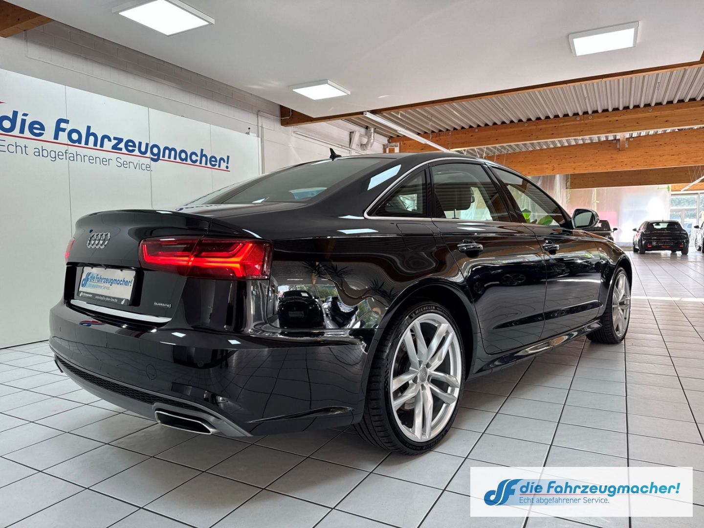 Fahrzeugabbildung Audi A6 3.0 TDI quattro S line Sportpaket HUD Luftfed