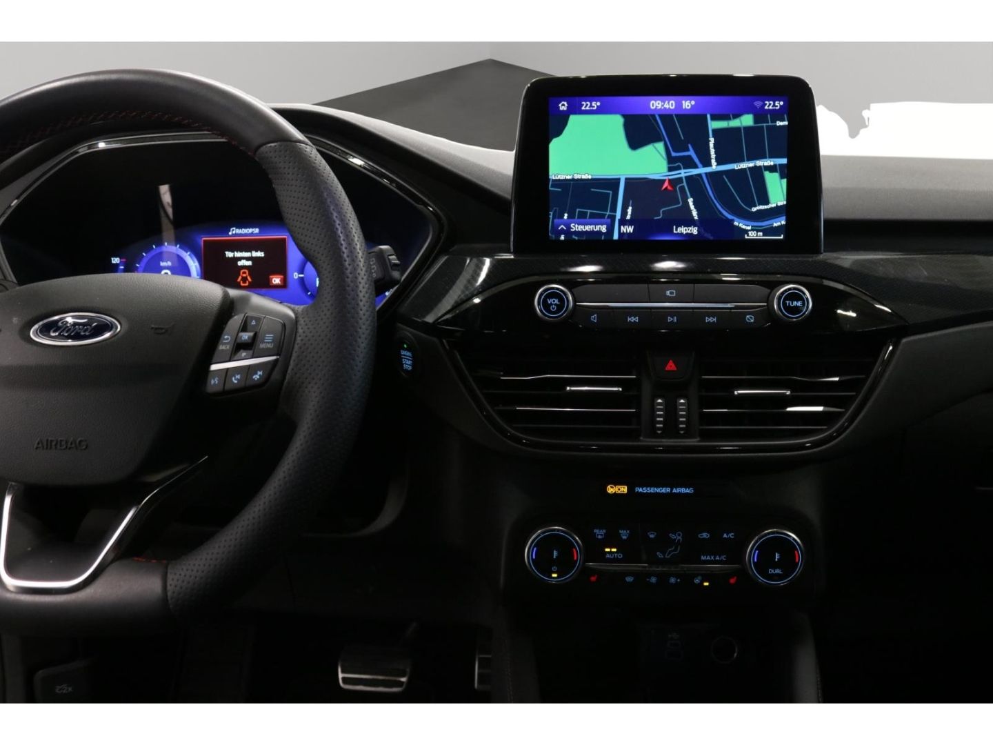 Fahrzeugabbildung Ford Kuga Hybrid ST-Line X 2.5 Duratec FHEV AWD