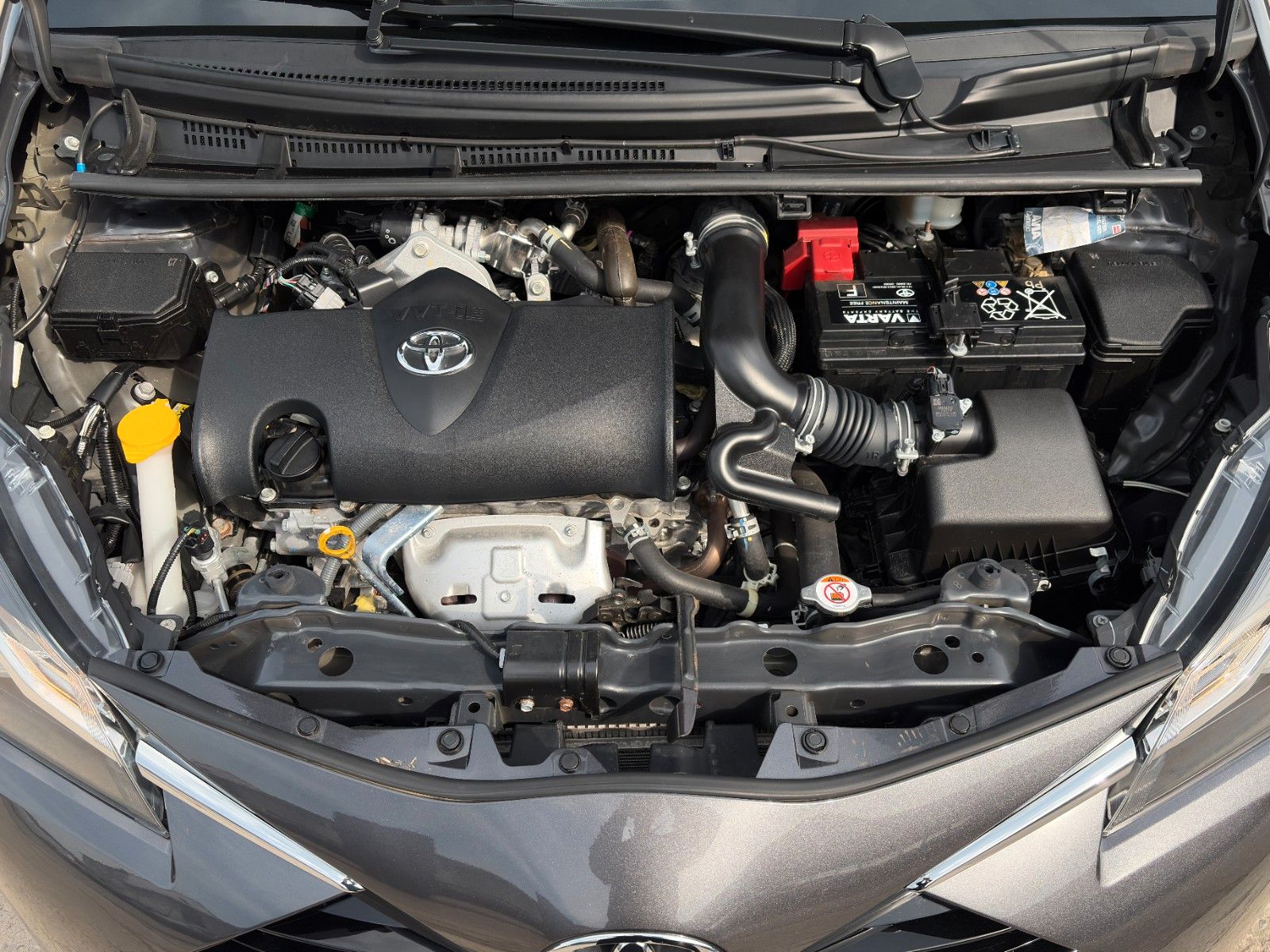 Fahrzeugabbildung Toyota Yaris 1.5 Ltr. Kamera Klima BLT SHZ LKA AM