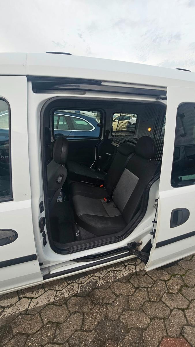 Opel Combo 2010 — photo 6