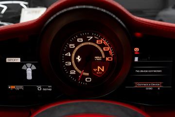 صورة مصغرة 11 لـ 2016 Ferrari 488 GTB