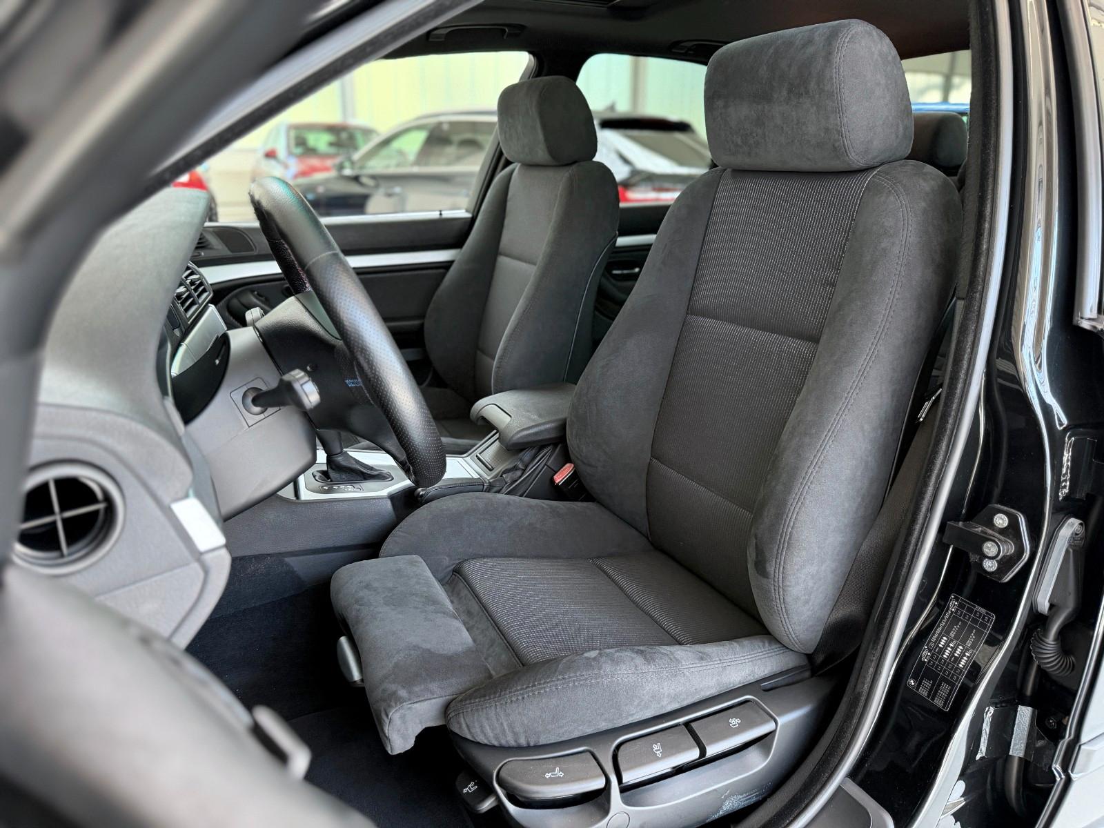 BMW 520i 170ch BVA Pack M d'origine Shadow-Line GSD Sièges Alcantara