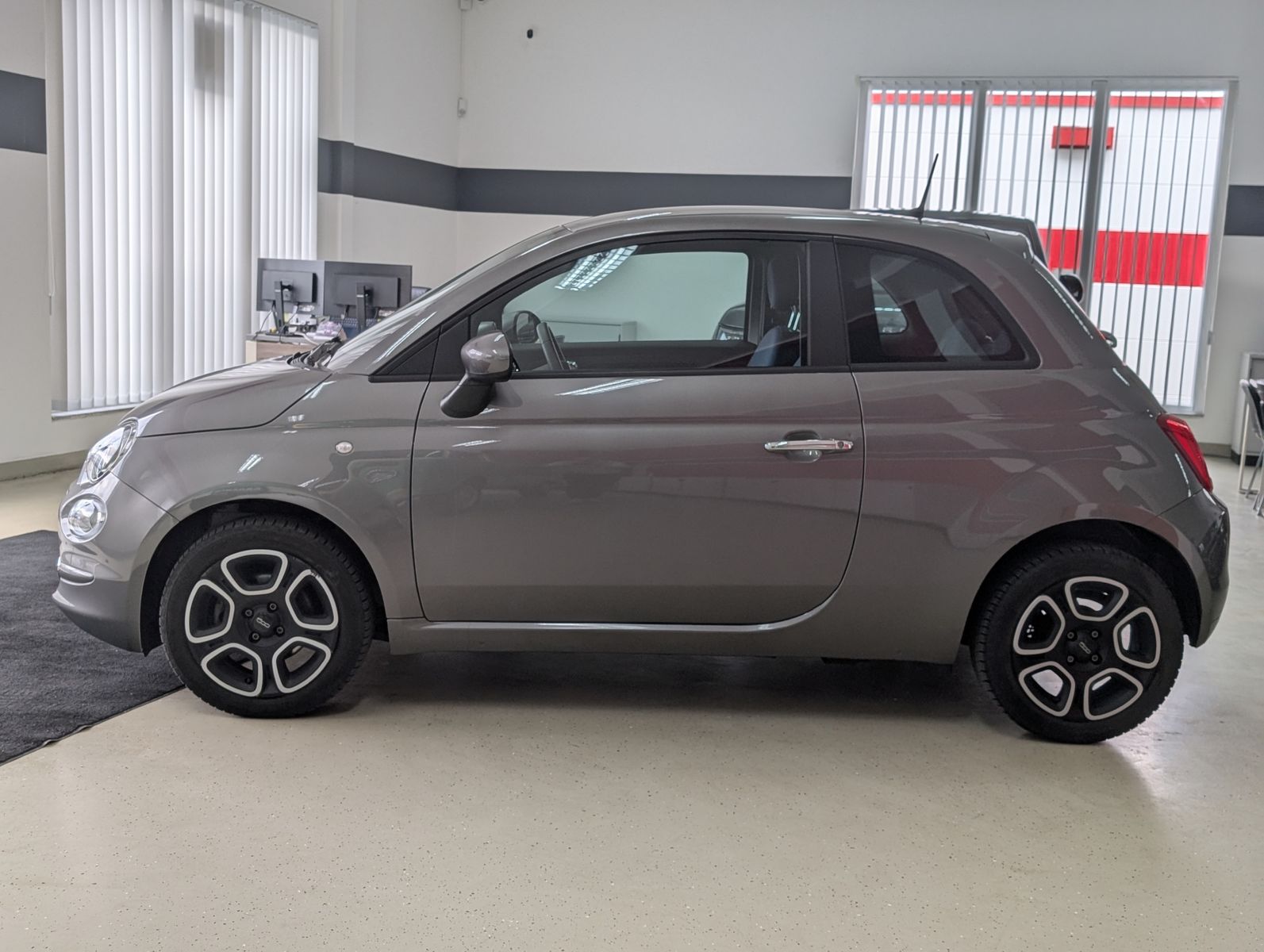 Fahrzeugabbildung Fiat 500 GSE 1,0 Mild-Hy Comfort-Pack Tech-Pack Temp
