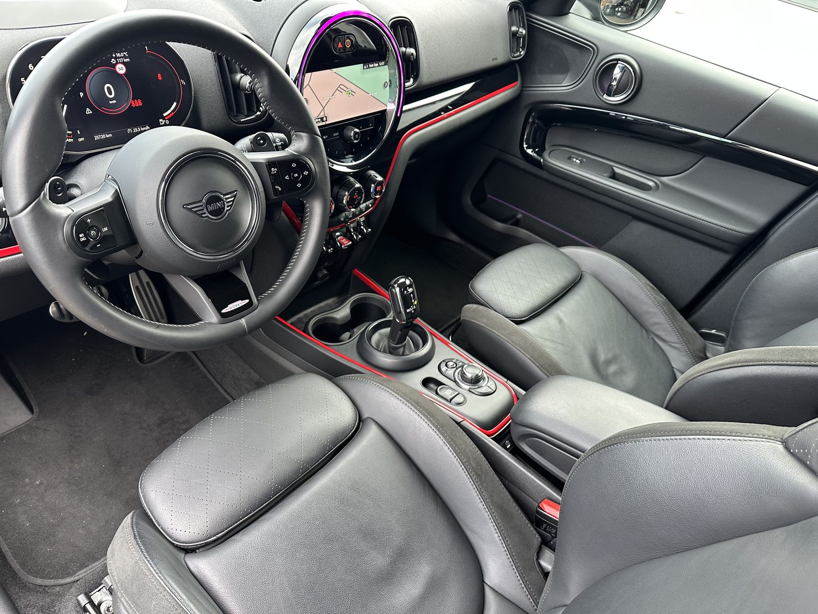 Fahrzeugabbildung MINI John Cooper Works Countryman NAV+LED+HEAD-UP+KAM