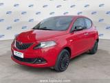 Lancia Ypsilon 1.0 firefly hybrid Silver s&s 70c - Lancia Ypsilon Silver mit Hybrid-Antrieb (Benzin/Elektro)