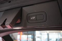 Fahrzeugabbildung Volvo V90 D3 LED/NAVI/AHK/PDC/VIRTUAL/SOUNDSYSTEM