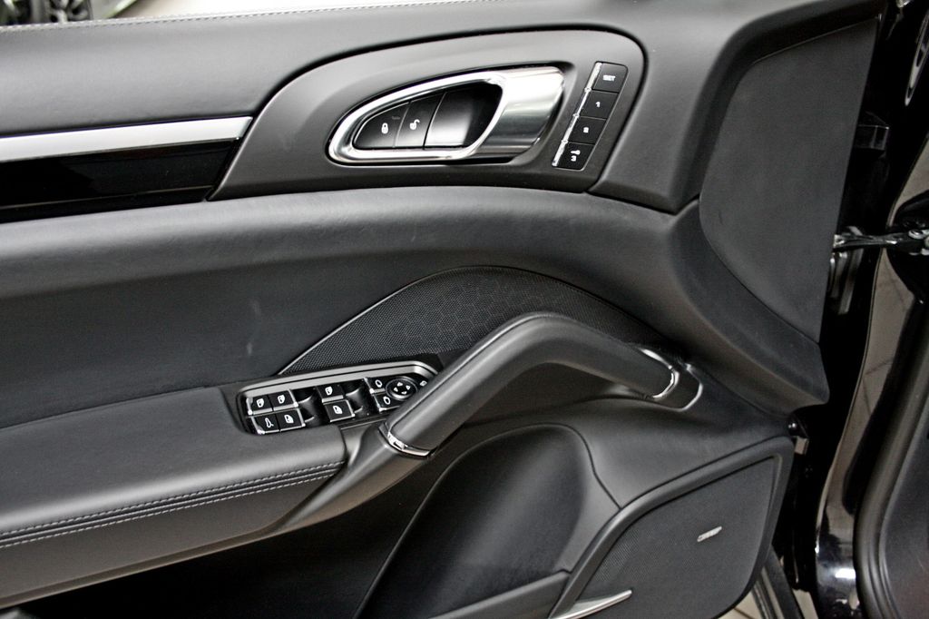 Porsche Cayenne Diesel 2. Besitz LUFT BOSE PANO LEDER