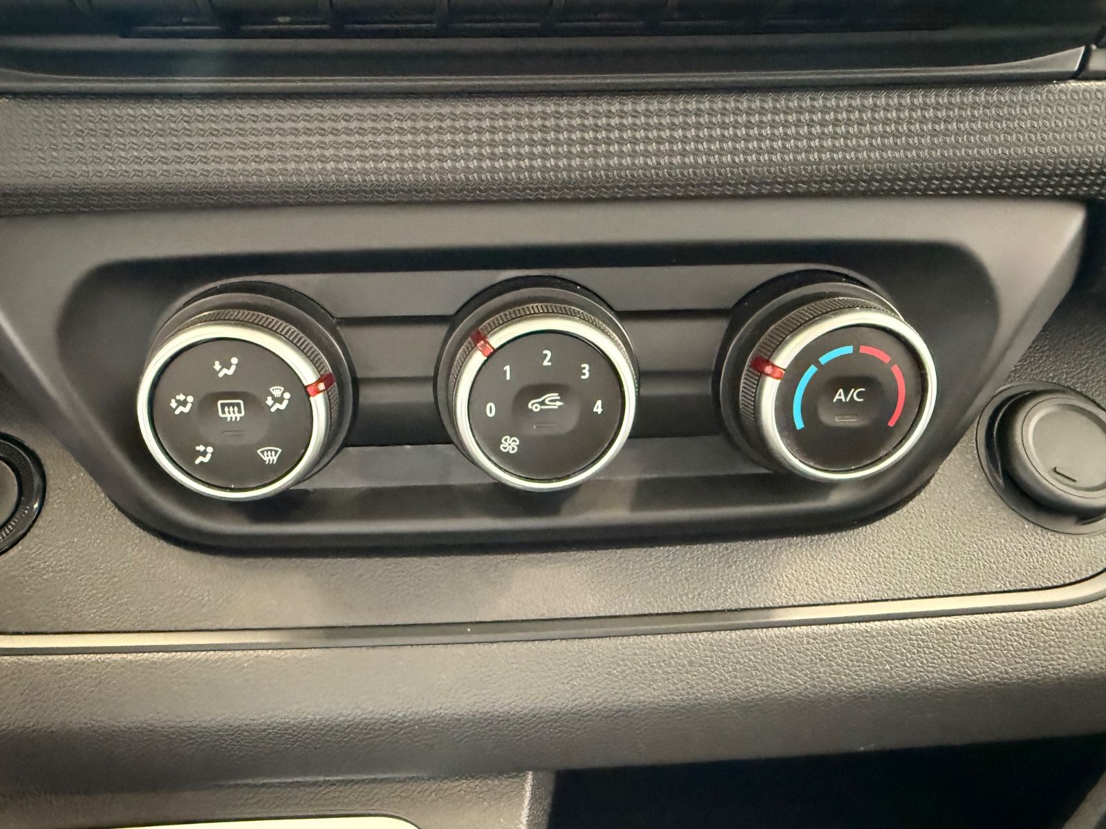 Fahrzeugabbildung Nissan Primastar Kastenwagen L1H1 3,0t N-Connecta