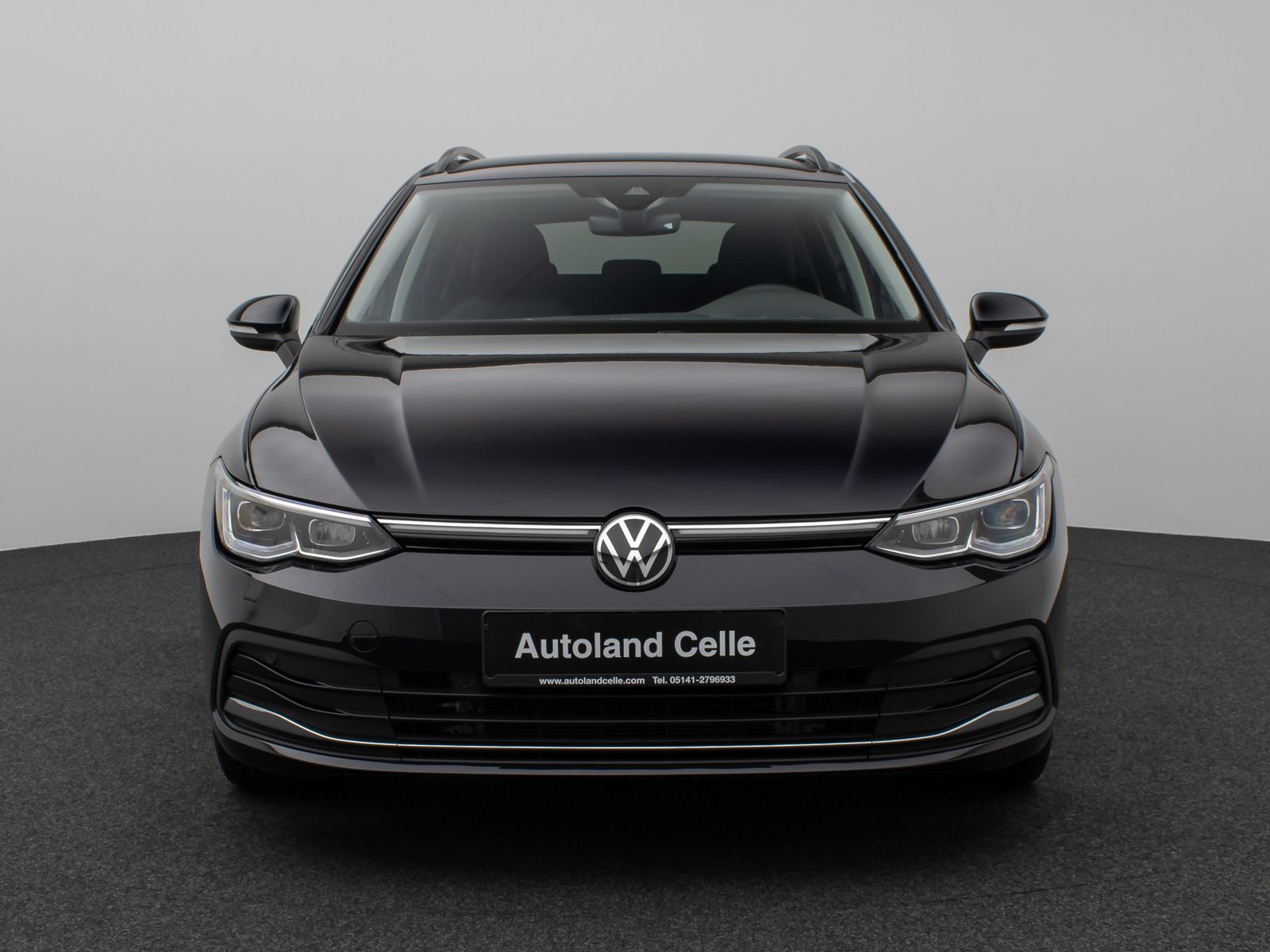 Fahrzeugabbildung Volkswagen Golf VIII Variant Style Kamera Massage AHK ACC