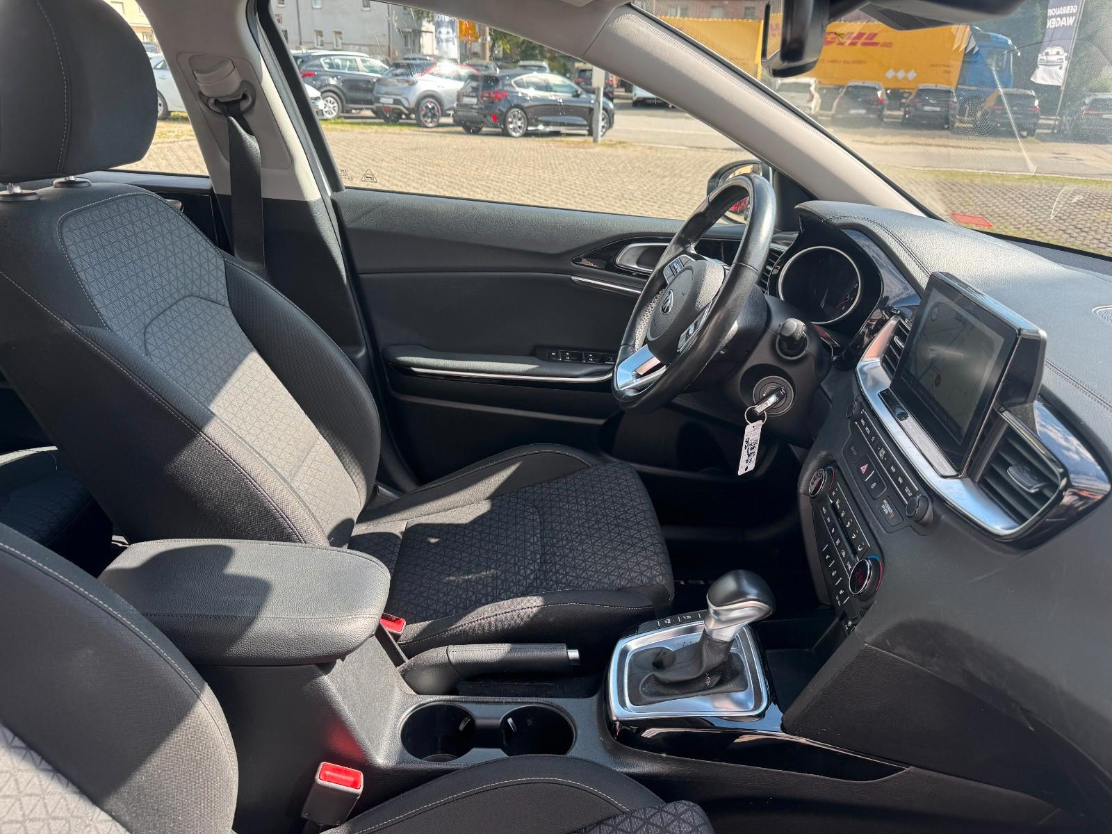 Kia Ceed 1.4 T-GDI DCT7 Vision *Navi*AWR*Garantie*