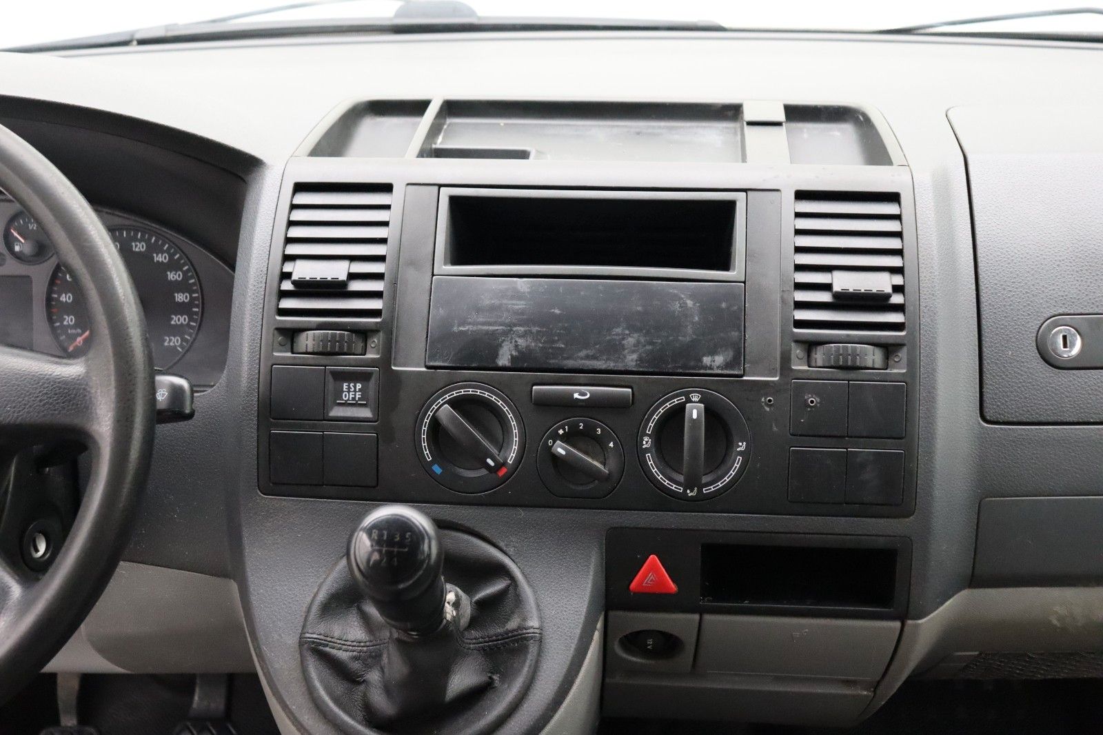 Fahrzeugabbildung Volkswagen T5 Transporter Pritsche Pritsche Doppelkabine