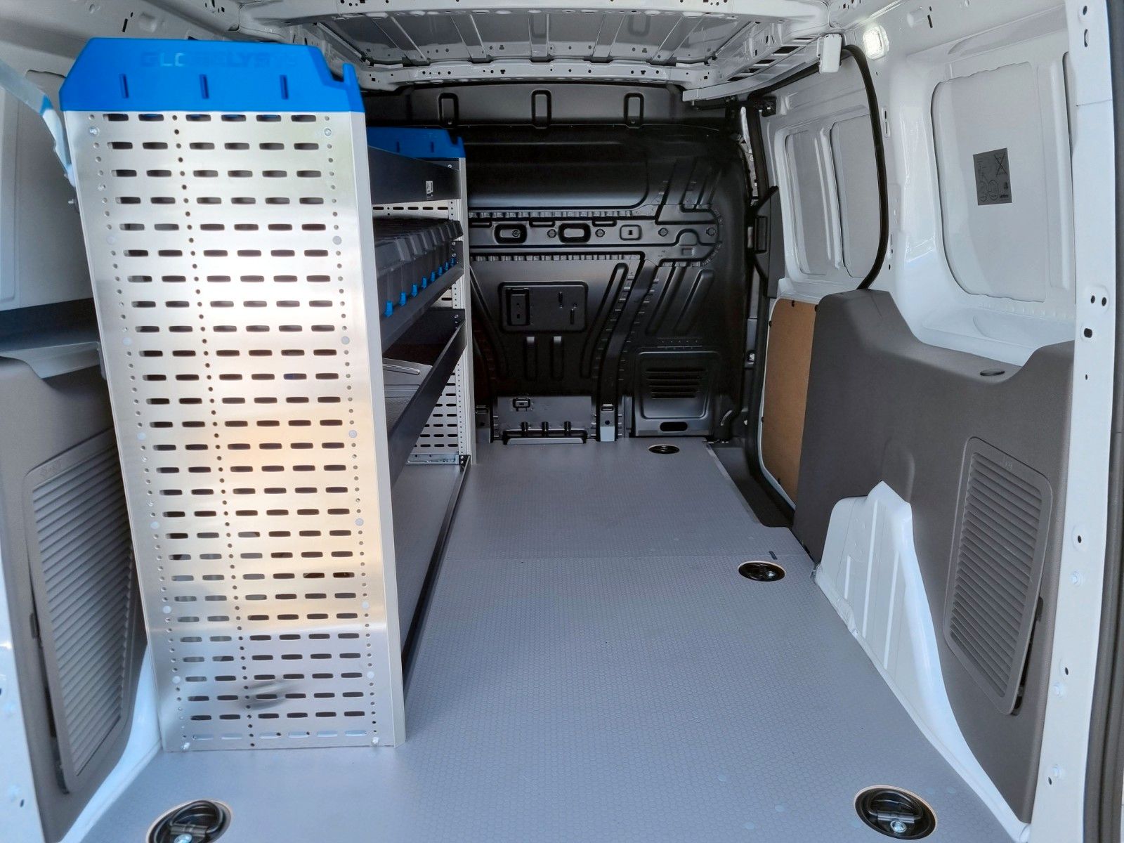Fahrzeugabbildung Ford Transit Connect Kasten lang Trend
