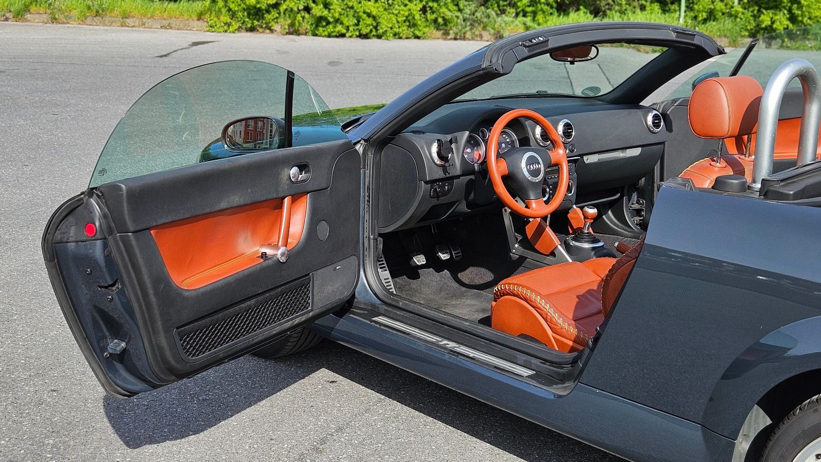 AUDI TT Coupe/Roadster 1.8 T Roadster BOSE Edition