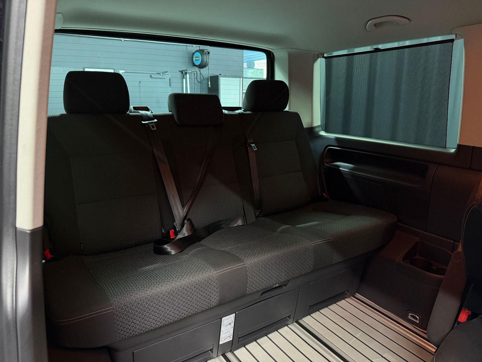 Fahrzeugabbildung Volkswagen T6 Multivan Trendline|Behindertengerecht|DSG|NAV