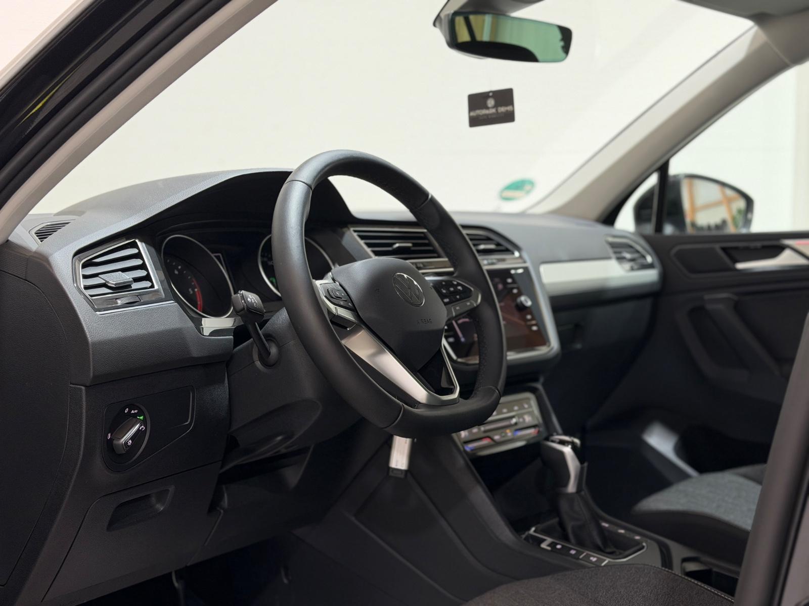 Volkswagen Tiguan Move/IQ.DRIVE/KAM/AMBIENTE/SHZ+HINTEN/ACC