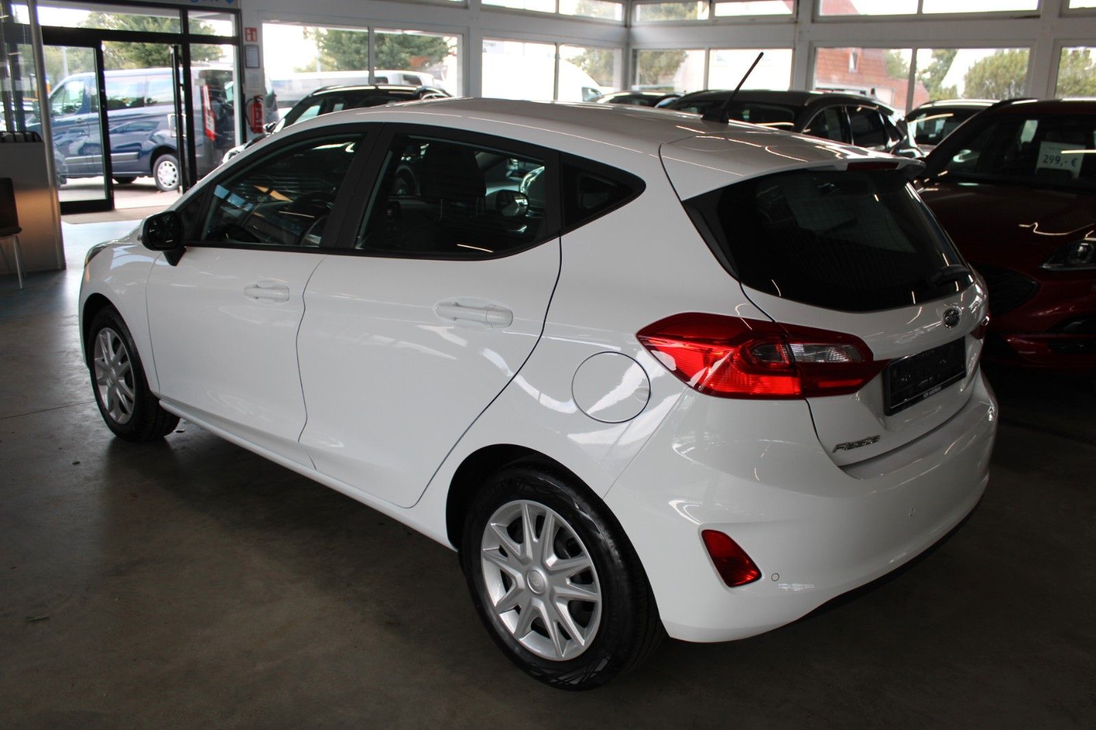 Fahrzeugabbildung Ford Fiesta 1,5 TDCi Cool & Connect 5-trg NAVI LED