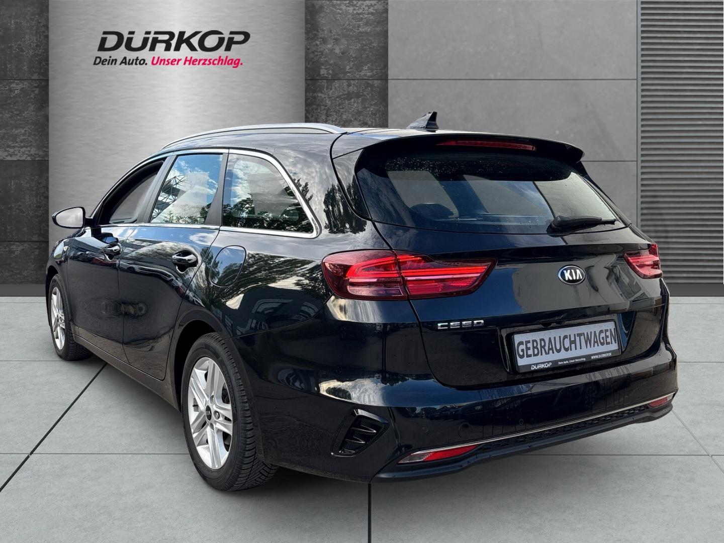 Kia Ceed_sw Vision 1.4 T NAV KOMF CarPlay Android Au