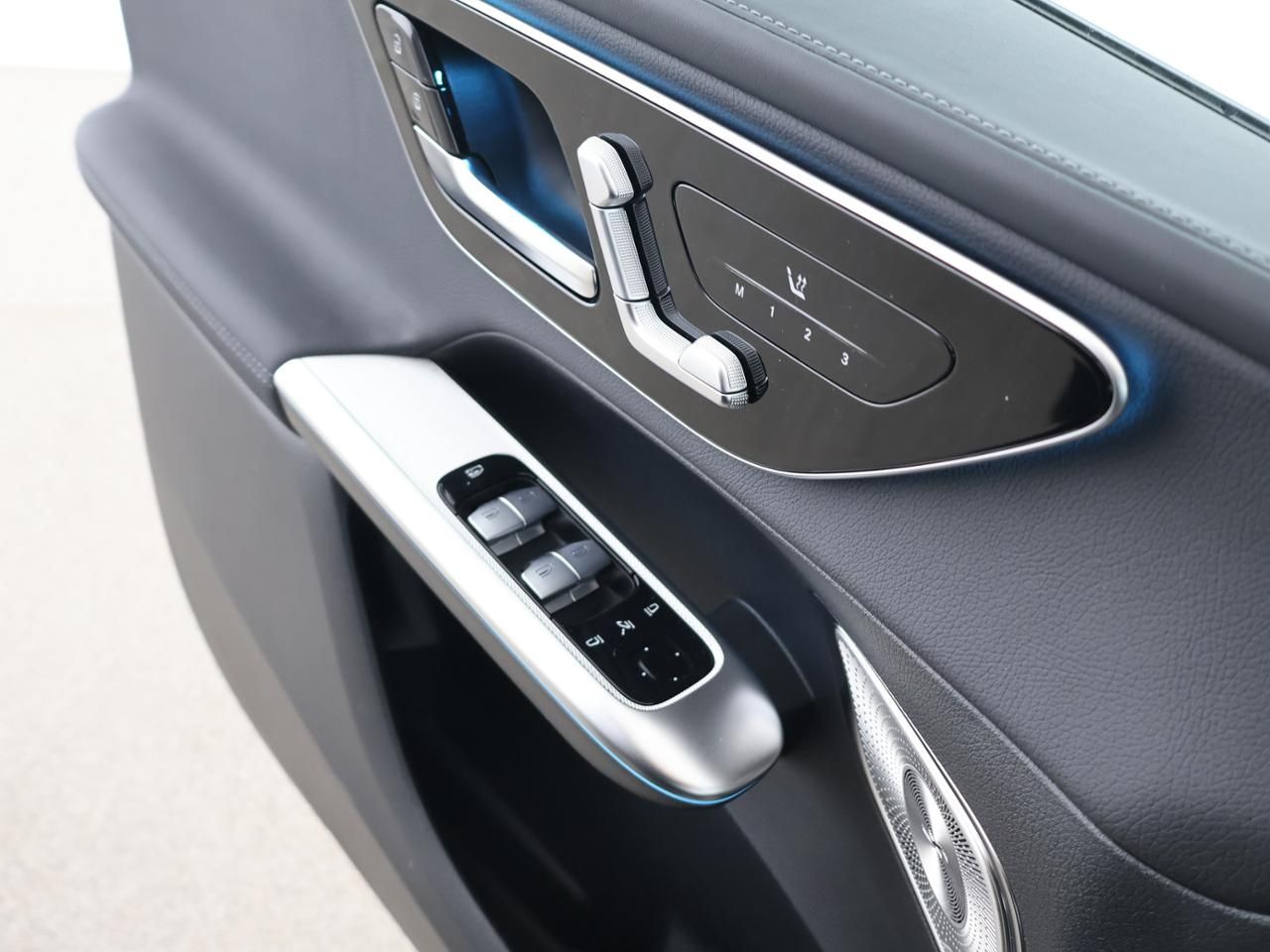 Mercedes-Benz GLC 300 de 4M AMG Digital Light Night Burmester foto 14