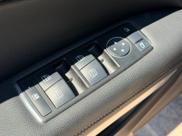 Mercedes E 250 - 12