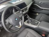BMW 318d Limousine Navi Head-Up PDC Driv.Assist - blaue BMW 318