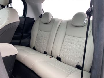 Fiat 500e 3+1 La Prima MJ22 Winter-Paket + 360° Kamer