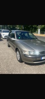 Opel Vectra 1.8 B-CC - Opel Vectra aus 1997: B